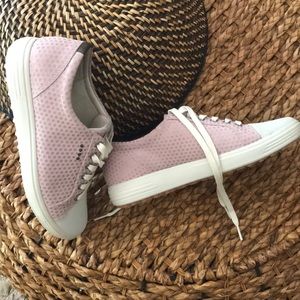 Ecco Casual HydraMax Shoes